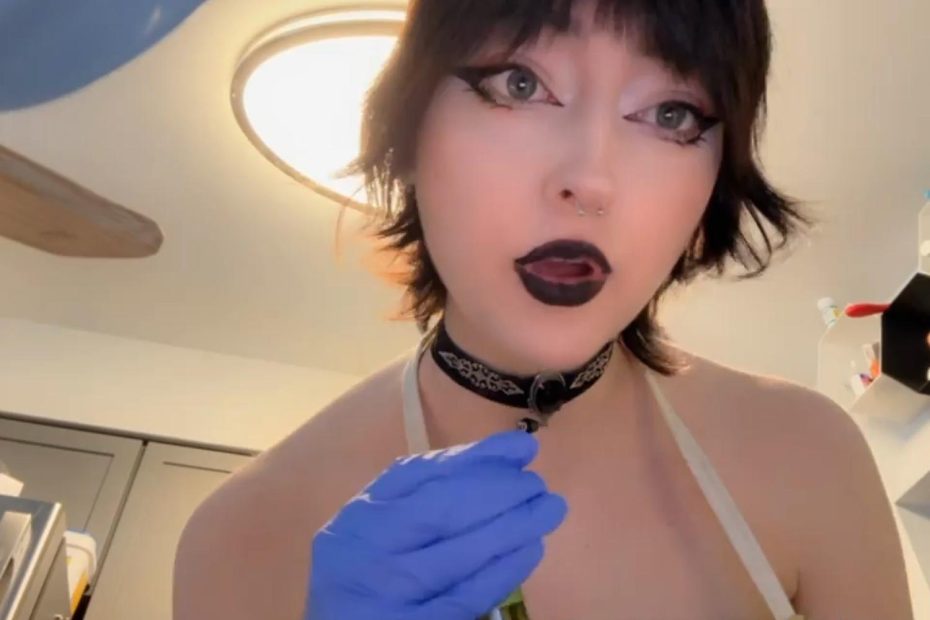 Watch Julia.neis (kenalialuv) - Pov I'm Making You Dinner. Wearing Just An Apron Tons Of Nip Slips And Full On Intentional Nudity Lol full movie - Julia.neis (kenalialuv) - HD