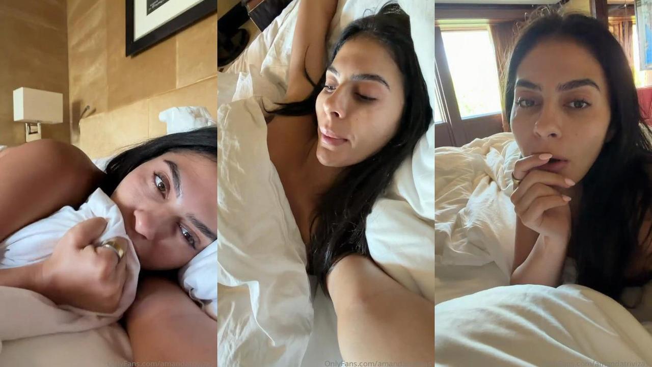 Play Amanda Trivizas (amandatrivizas) - DM Message