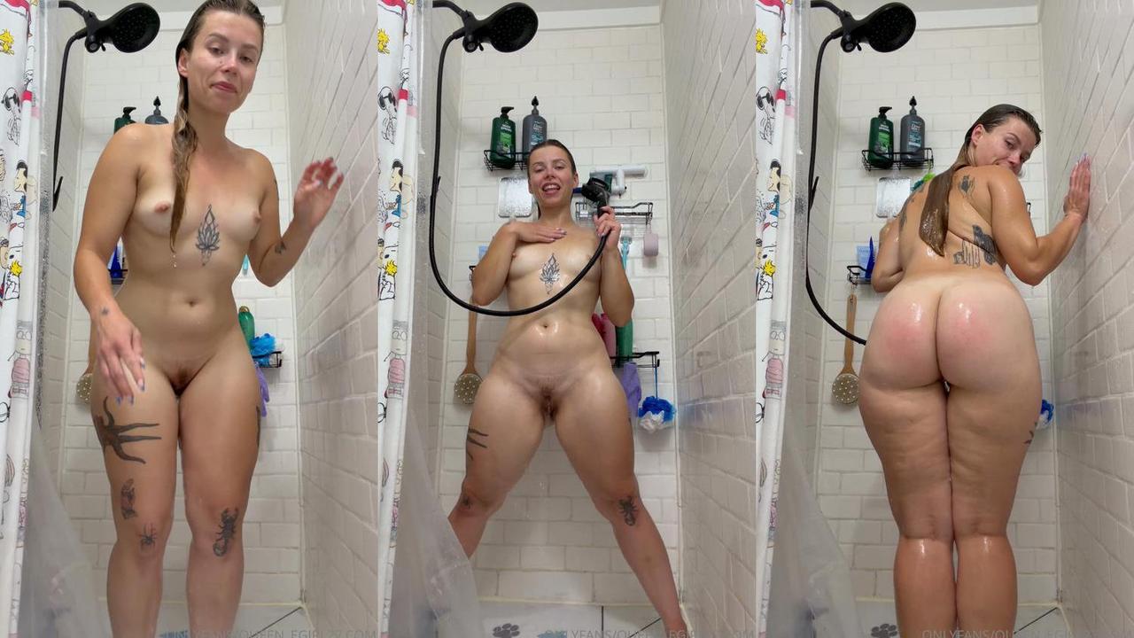 Play Queen_D (queen_egirl27) - Shower