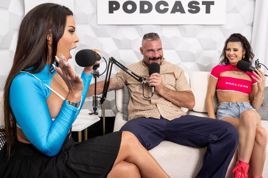 Watch Luna Star, Kylie Rocket - The Brazzers Podcast: Episode 19 full movie - Luna Star, Kylie Rocket - FullHD