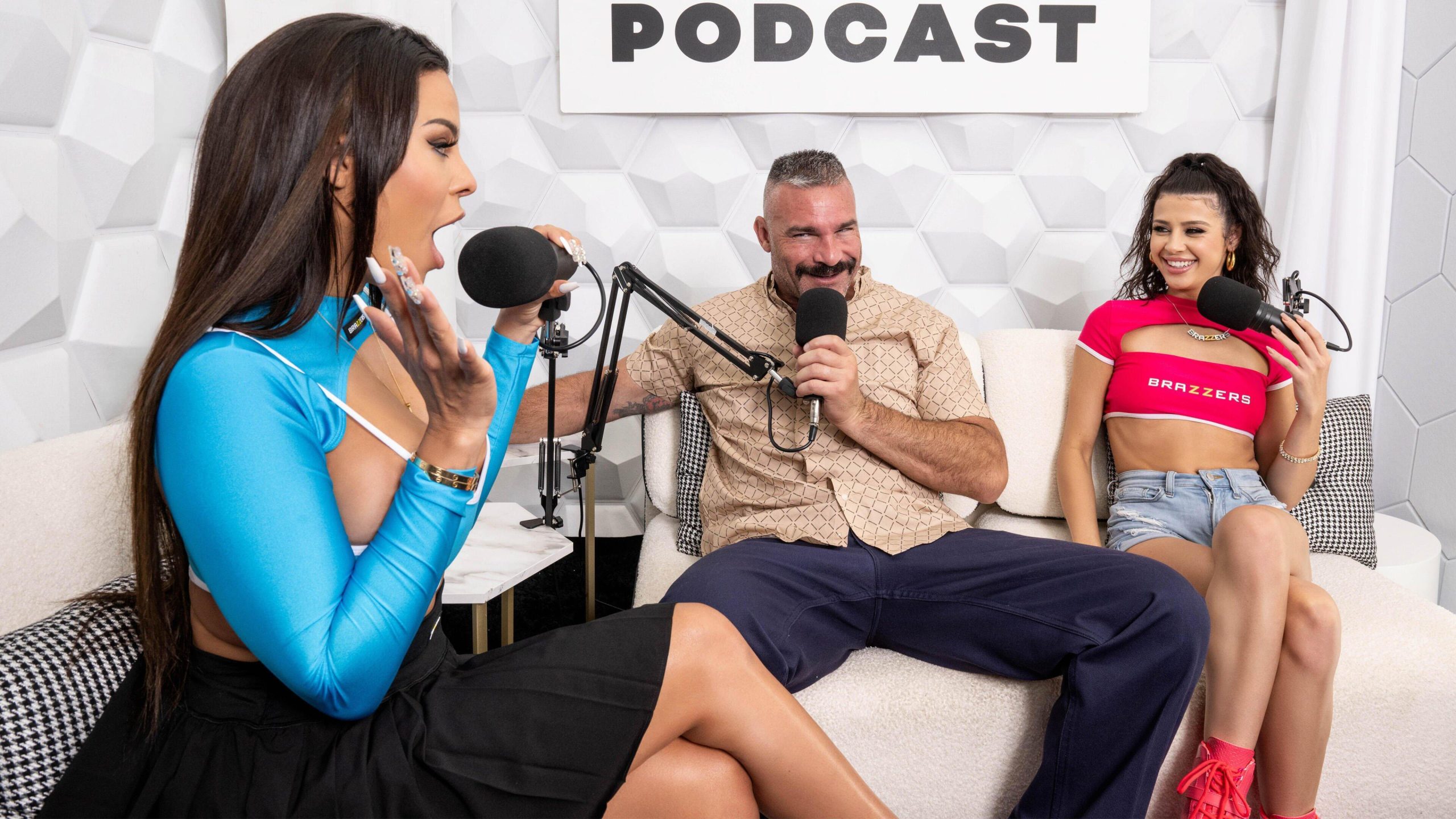 Play Luna Star, Kylie Rocket - The Brazzers Podcast: Episode 19