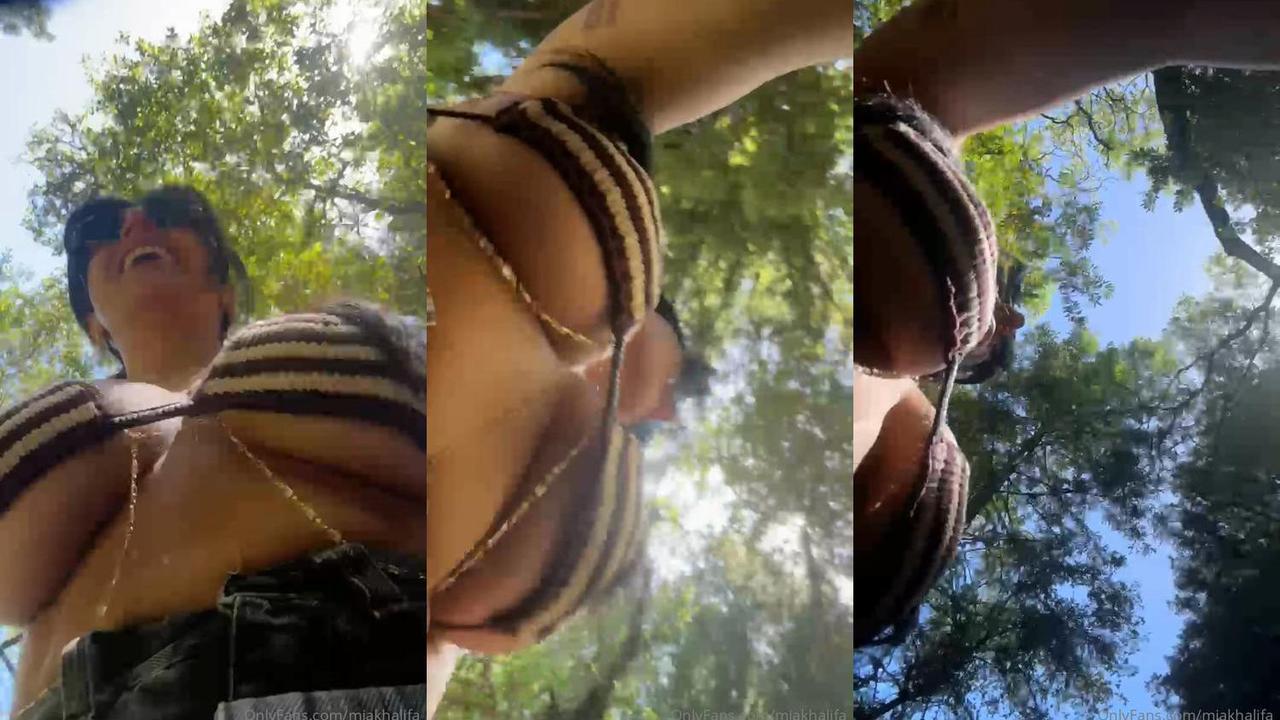 Play Mia Khalifa - Underboob